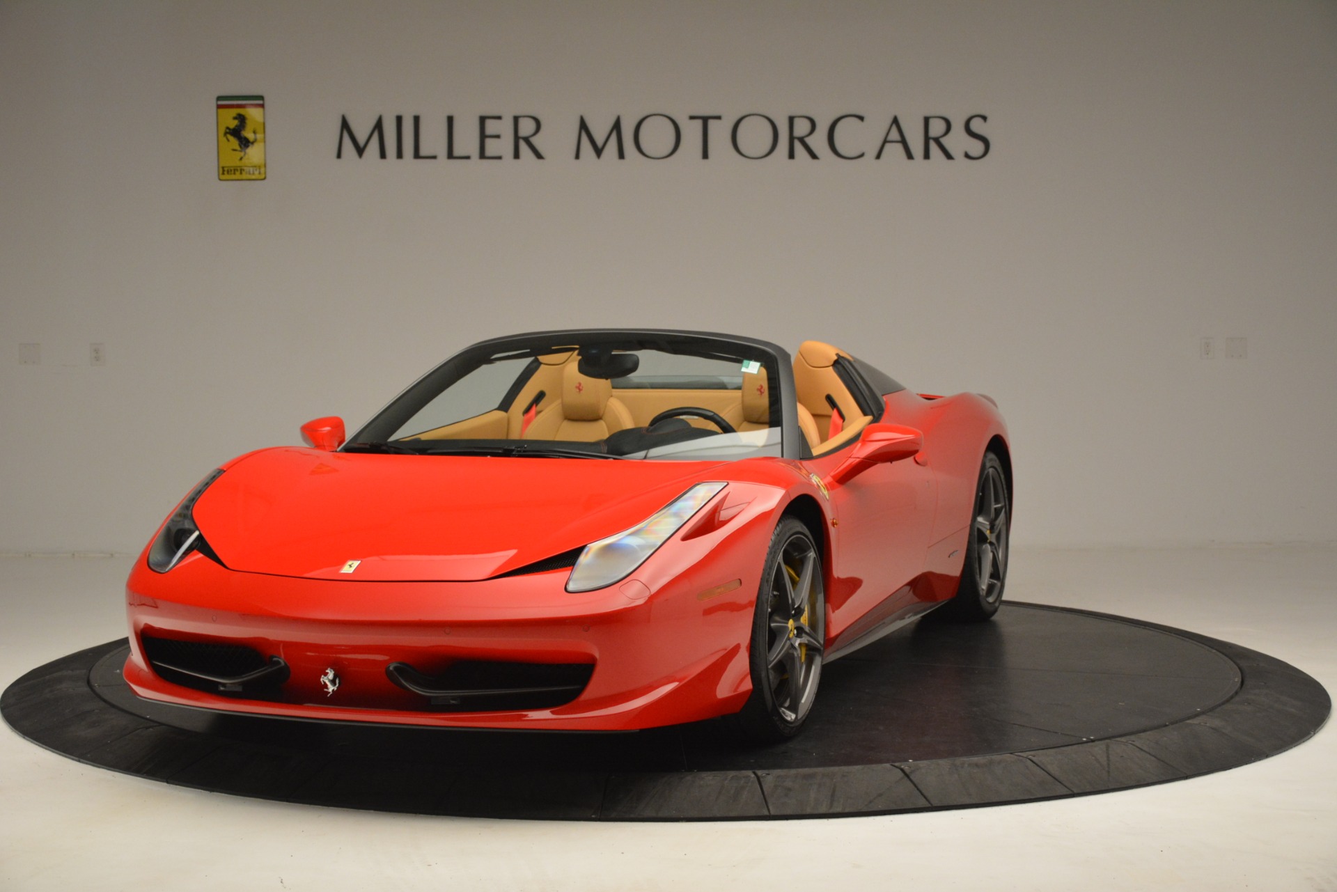 Pre-Owned 2015 Ferrari 458 Spider For Sale (Special Pricing) | Aston of Greenwich Stock #4576
