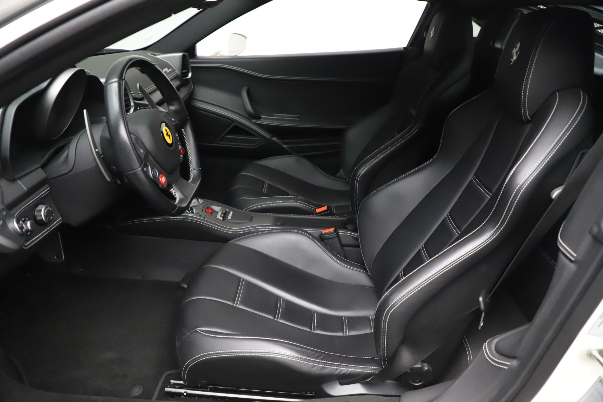 ferrari 458 italia interior negro