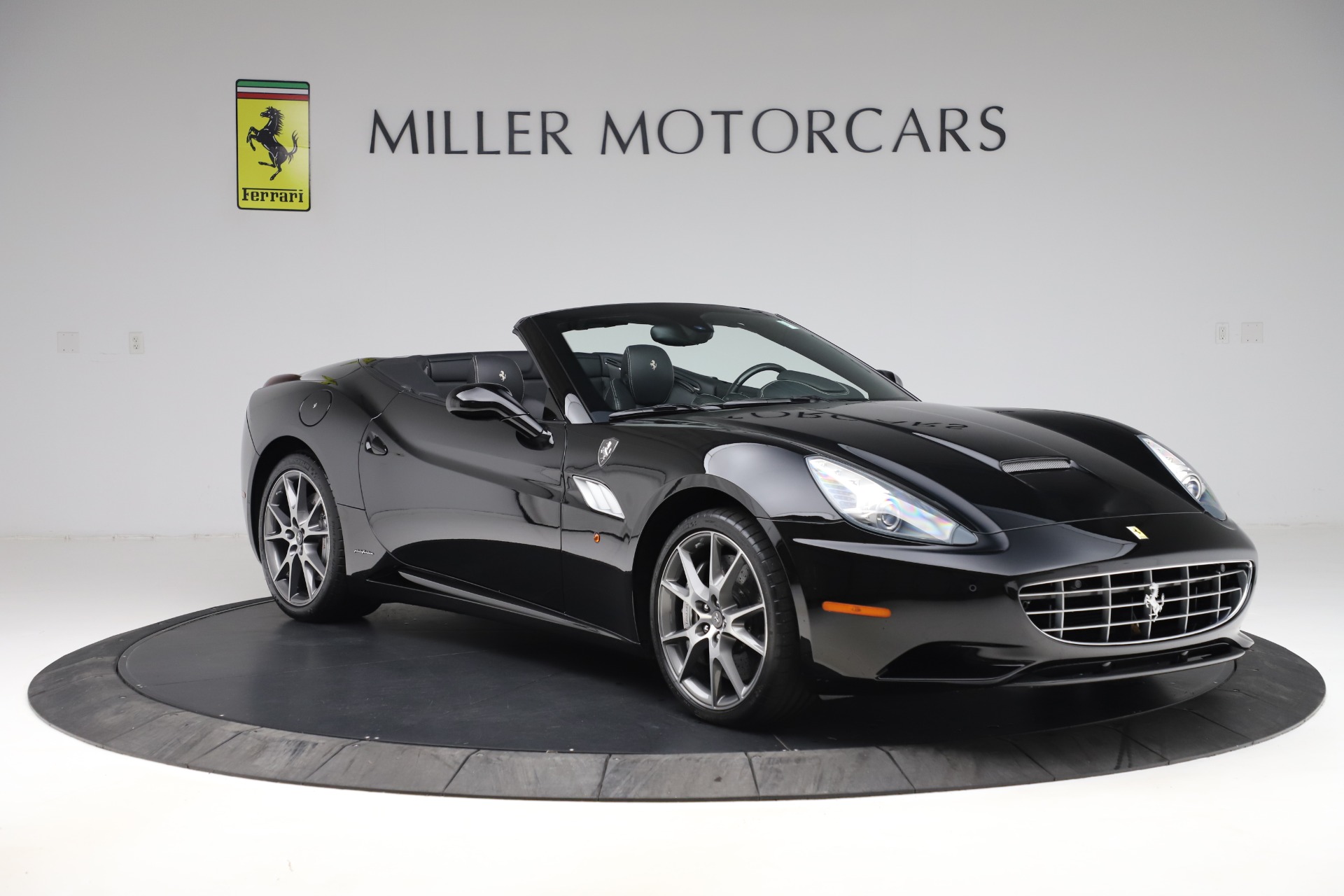 Pre Owned 2014 Ferrari California 30 For Sale Special Pricing Aston Martin Of Greenwich Stock 4654