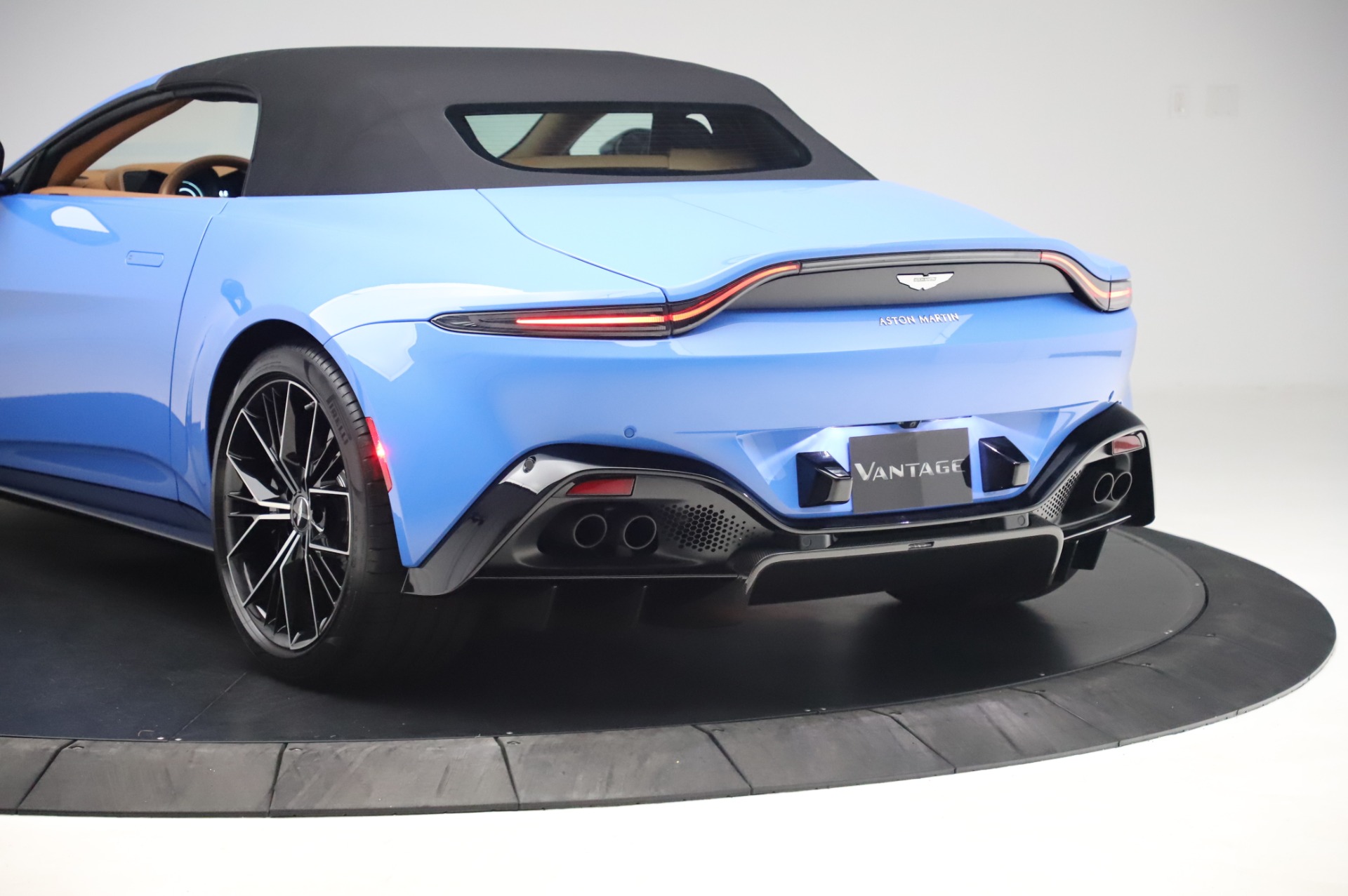 New 2021 Aston Martin Vantage Roadster For Sale (Special Pricing