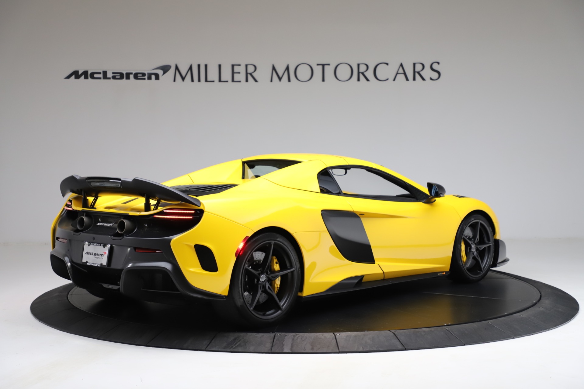 Pre Owned 16 Mclaren 675lt Spider For Sale Special Pricing Aston Martin Of Greenwich Stock 3238c