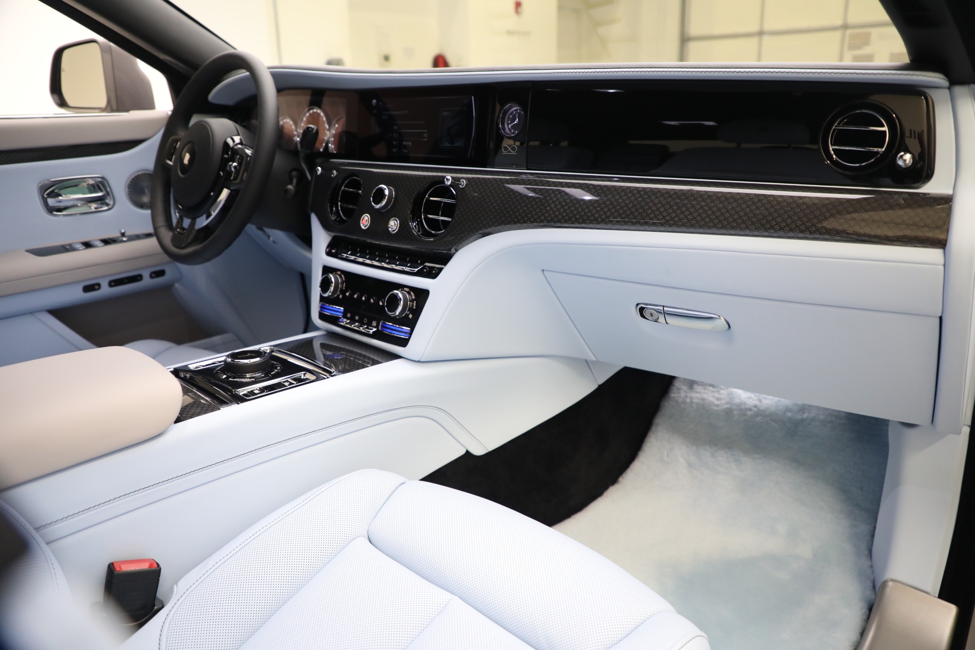 THE NEW ROLLS-ROYCE GHOST INTERIOR