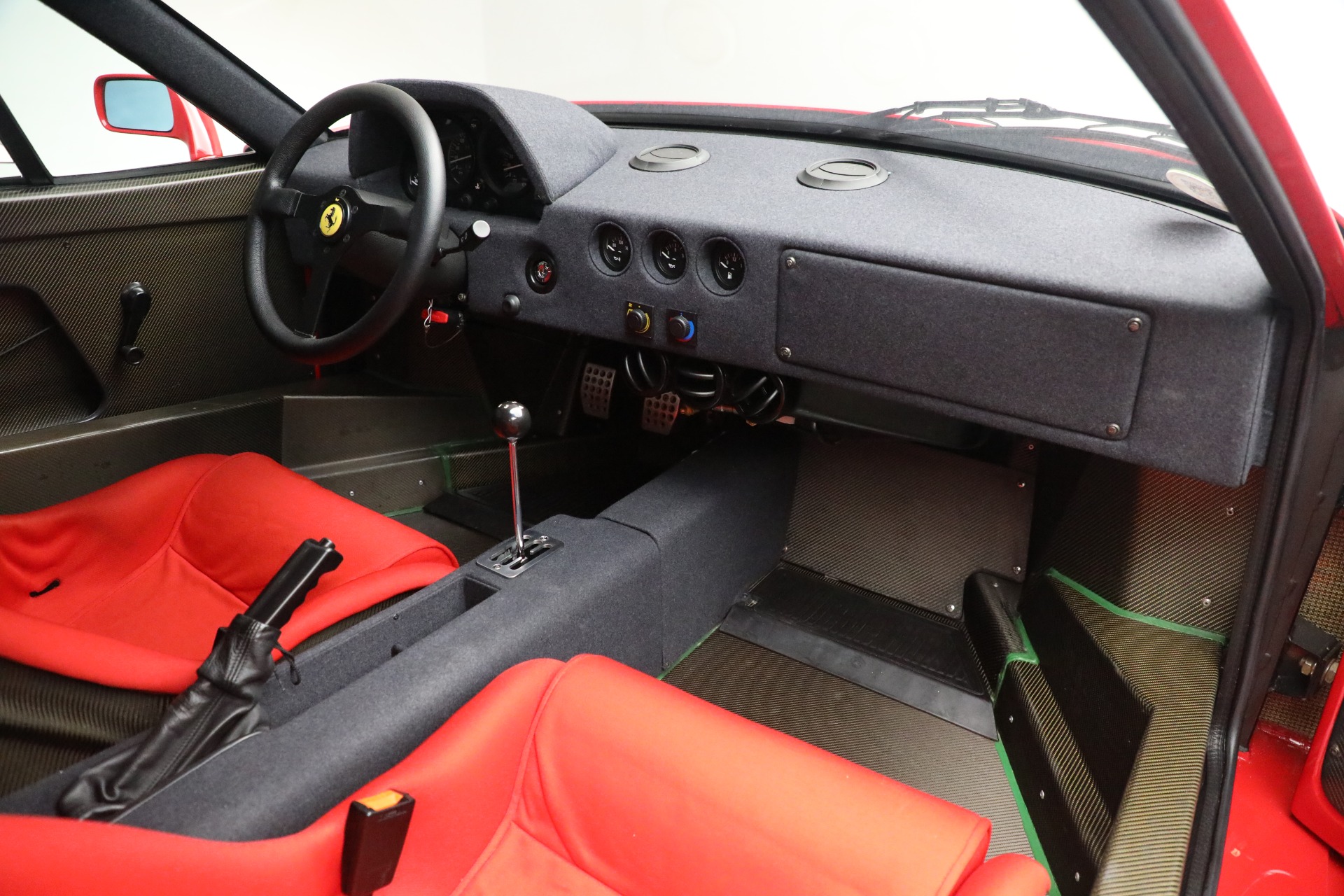 FOR SALE: 1990 Ferrari F40